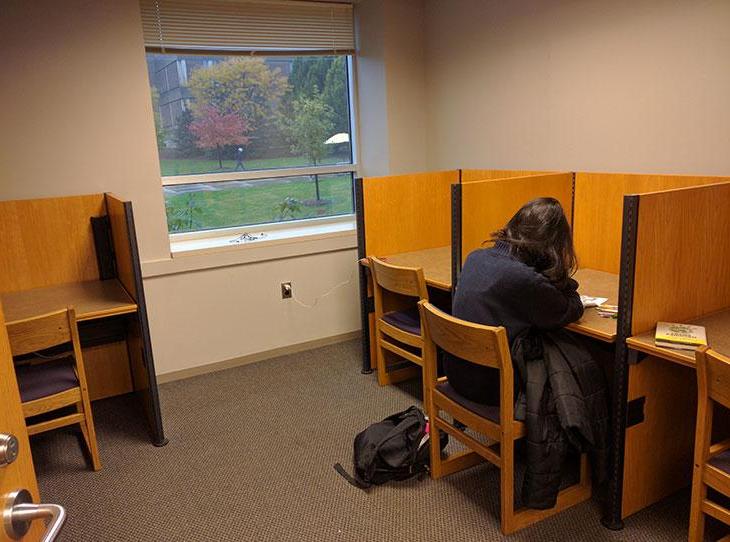 Library student spaces - study pods